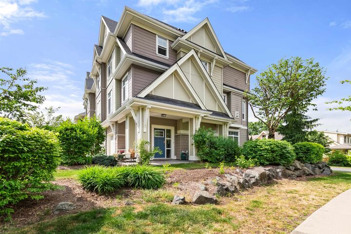 45290 Soowahlie Crescent 14 — photo 1
