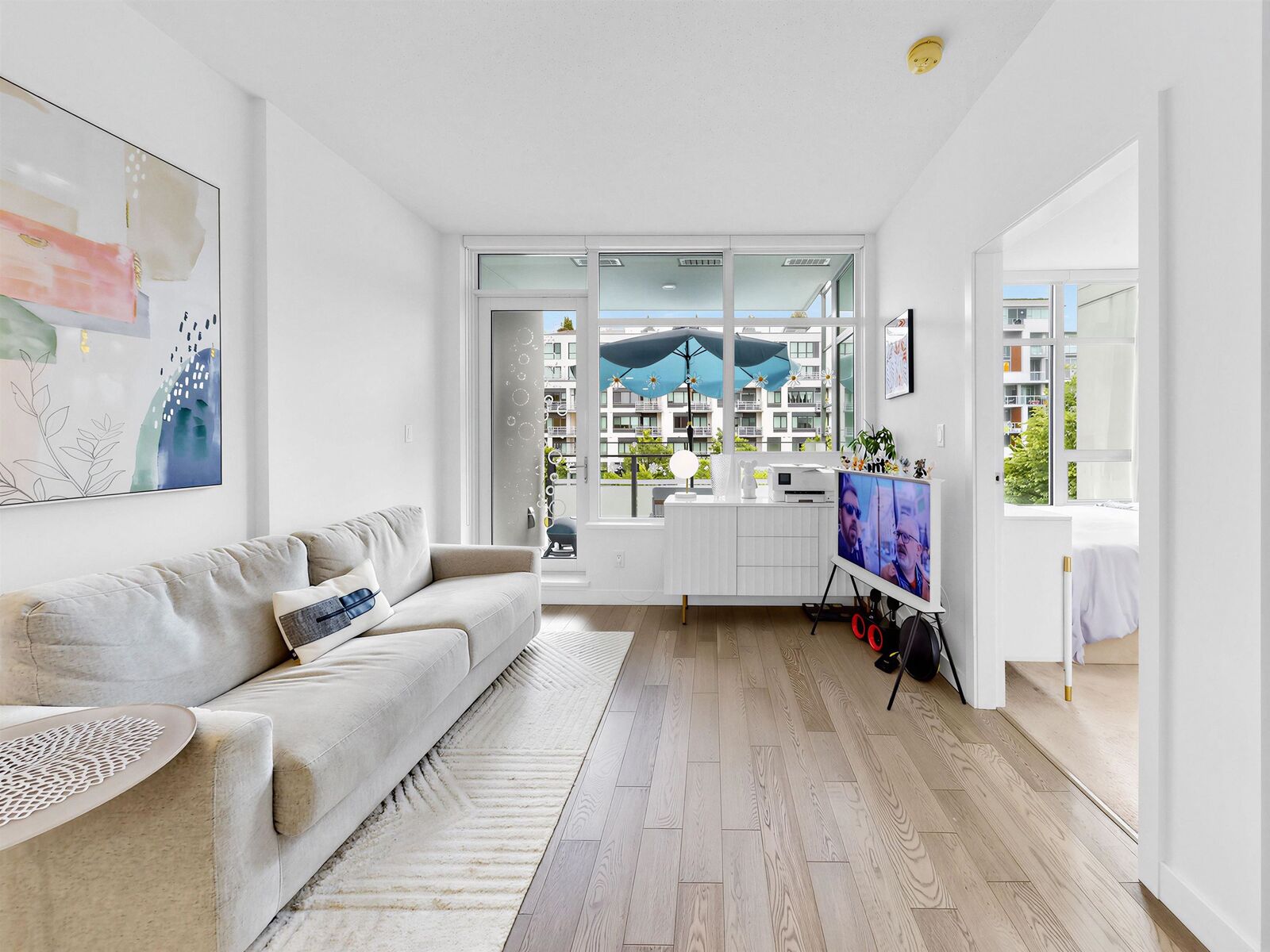 Property Photo:  4963 Cambie Street 304  BC V5Z 0H5 