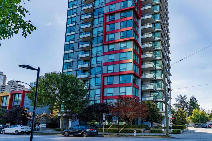 Property Photo: 6658 Dow Avenue 3102 BC V5H 0C7