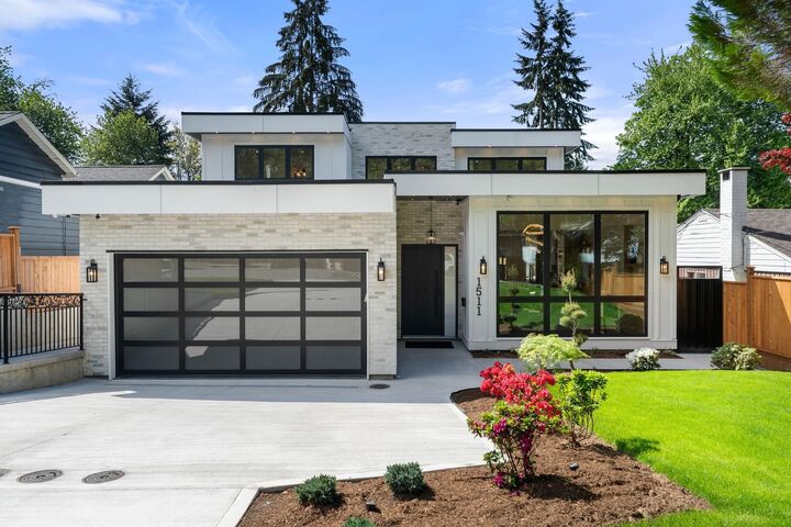 1511 Burrill Avenue — photo 1