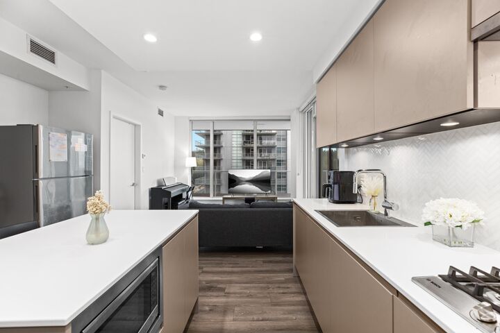Property Photo: 3833 Evergreen Place 905 BC V3J 0M2