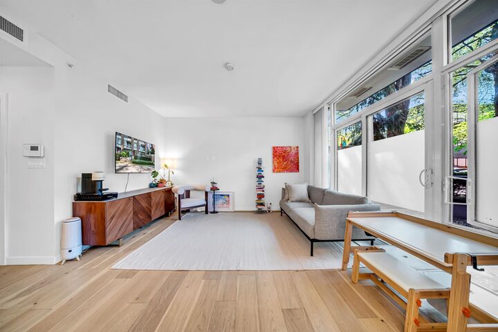 2021 W 10th Avenue — photo 1
