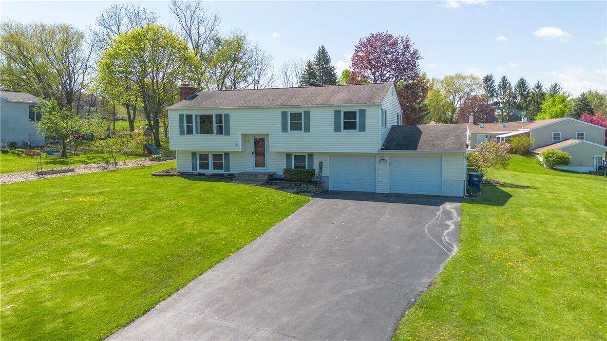 Property Photo:  114 Pamela Lane  NY 14513 