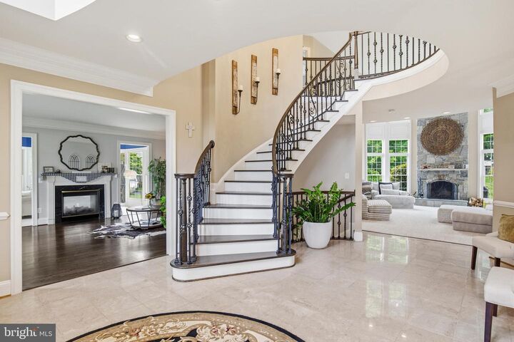 Property Photo: 5528 Roan Chapel Drive VA 20169