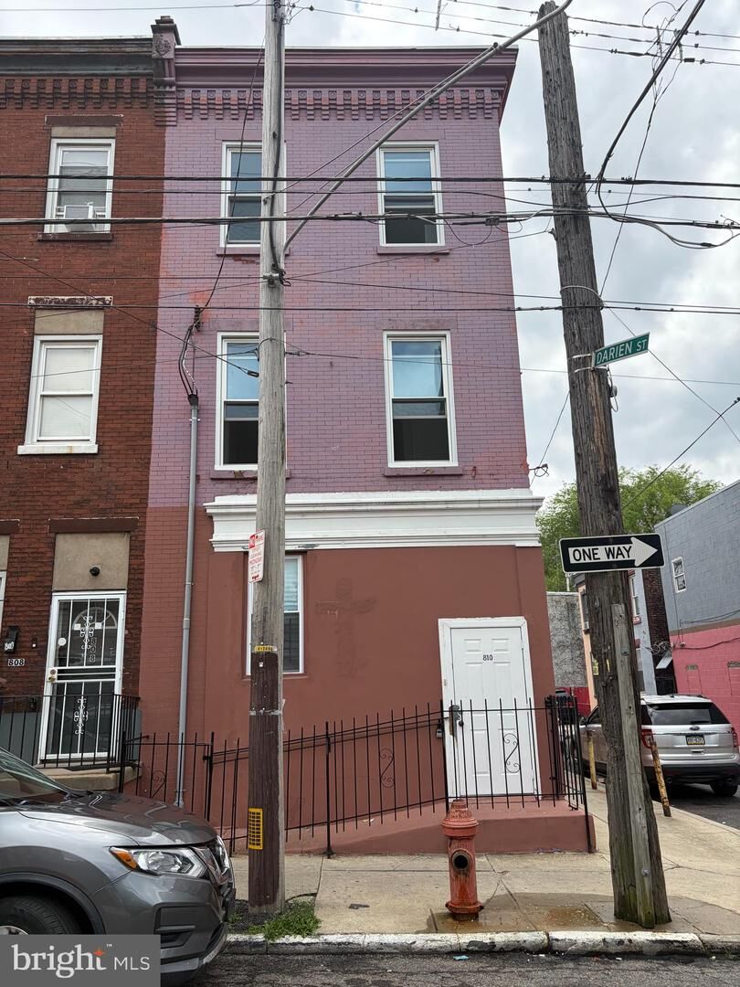 Property Photo:  810 W Somerset Street  PA 19133 