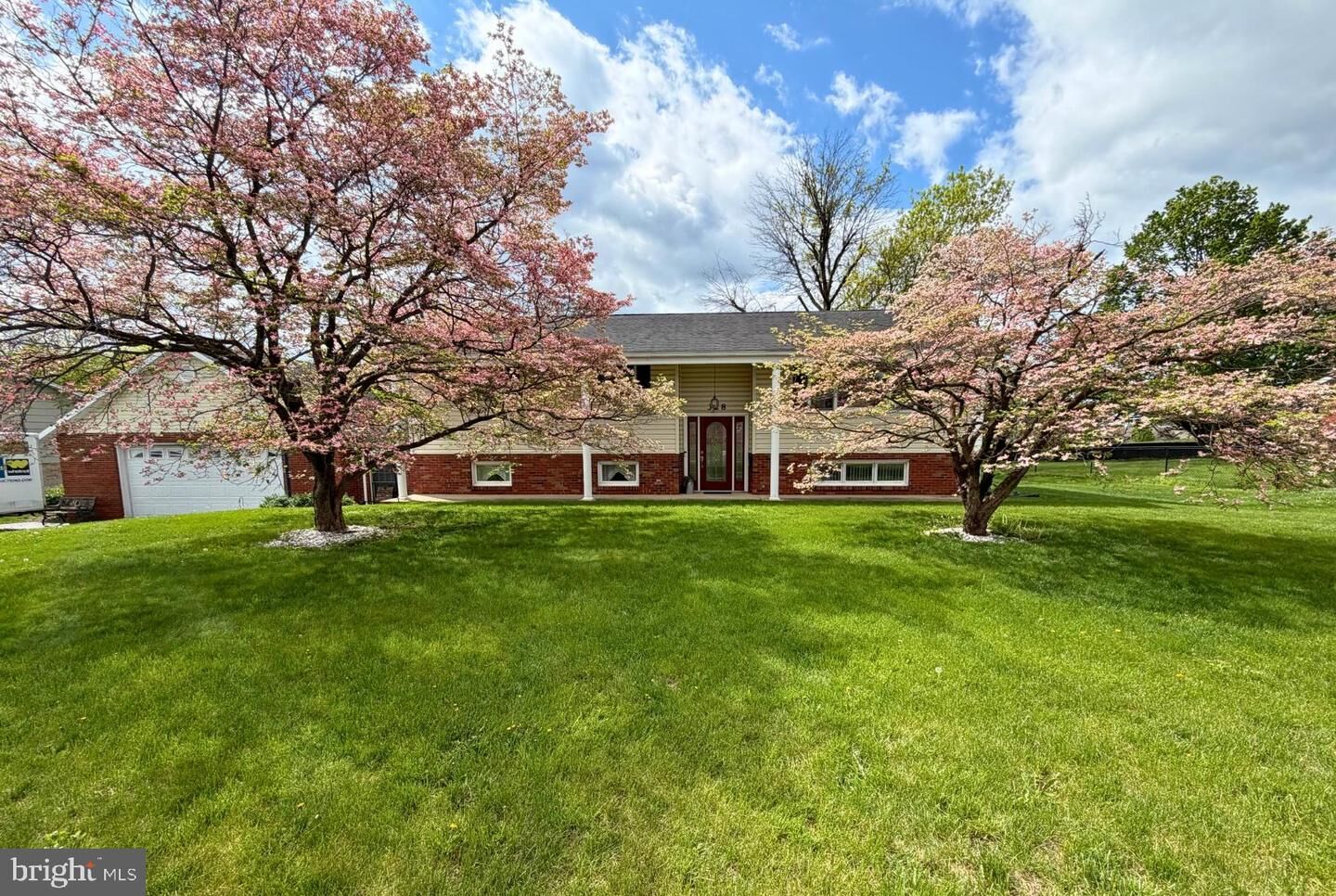 Property Photo: 328 Wayburn Street PA 17225