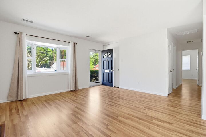 Property Photo: 6121 Yellowstone Drive VA 22312