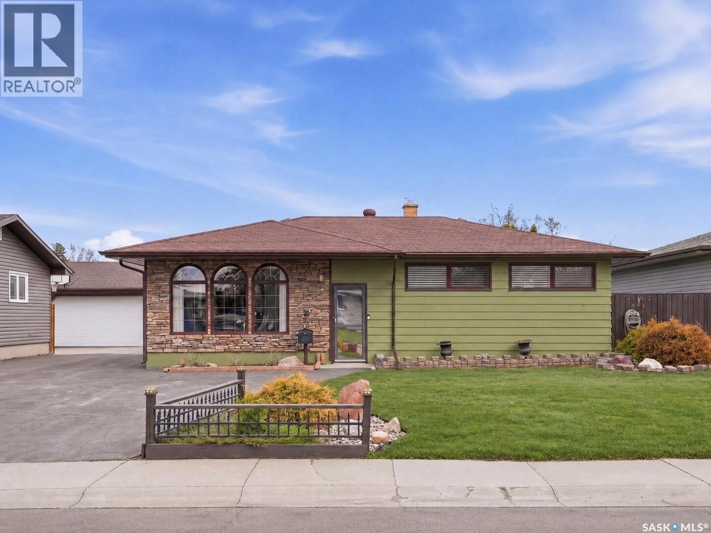 Property Photo:  36 Morris Drive  SK S7L 3T9 