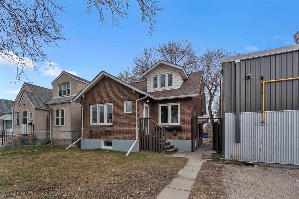 Photo de la propriété:  419 Mountain Avenue  MB R2W 1K5 