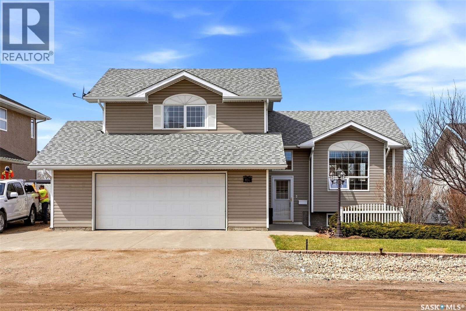 Property Photo:  104 Park Street  SK S4M 0A3 