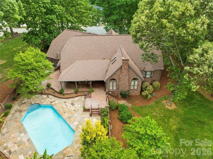 Property Photo: 3765 Glenn Oaks Drive NC 28650