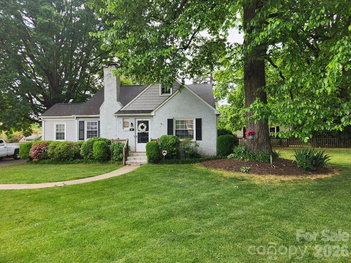 Property Photo: 3922 McMillan Street NC 28205