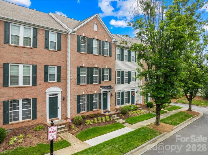 Property Photo:  15711 King Louis Court  NC 28277 
