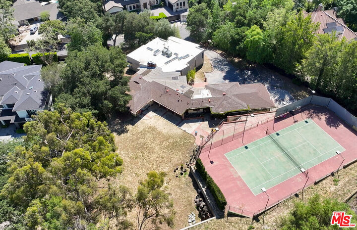 Property Photo:  16145 High Valley Pl  CA 91436 