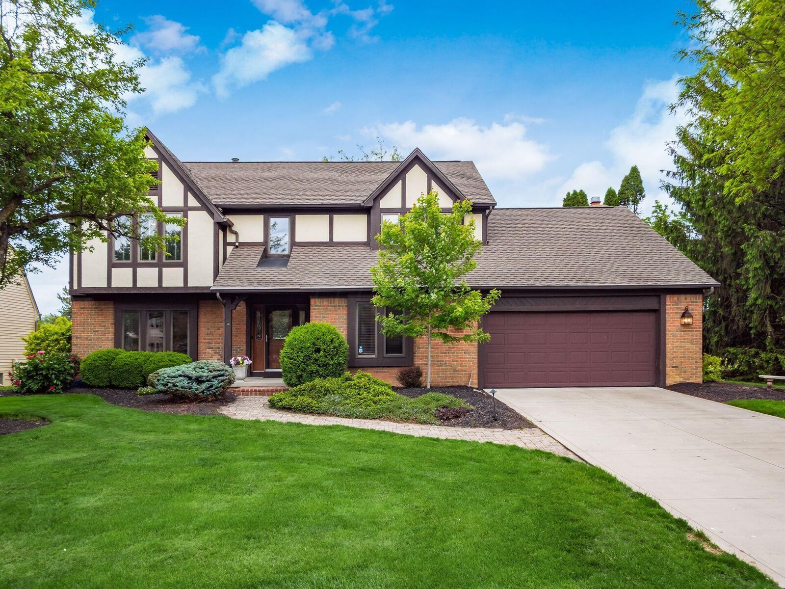 Property Photo:  8638 Davington Drive  OH 43017 