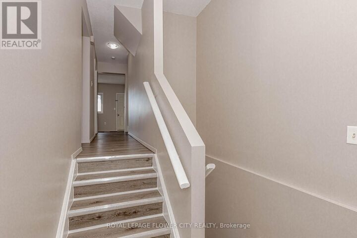 Property Photo:  195 Denistoun Street 188  ON L3C 6P1 