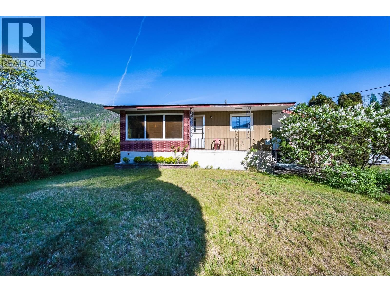 Property Photo:  321 12th Avenue  BC V0G 1G0 