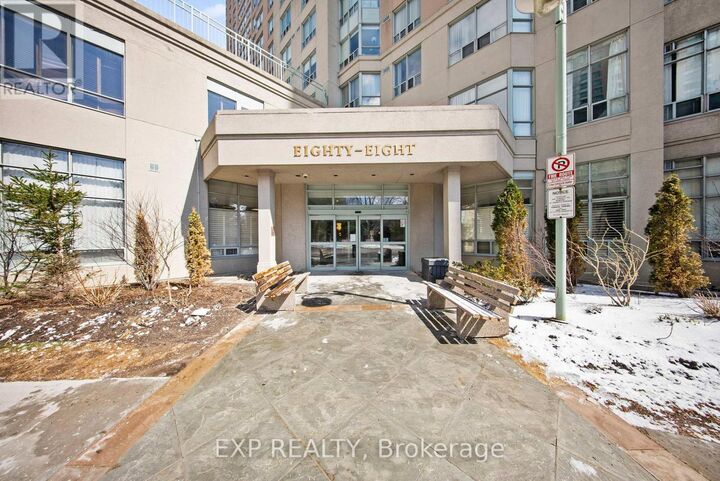 Property Photo:  88 Corporate Drive 1212  ON M1H 3G6 