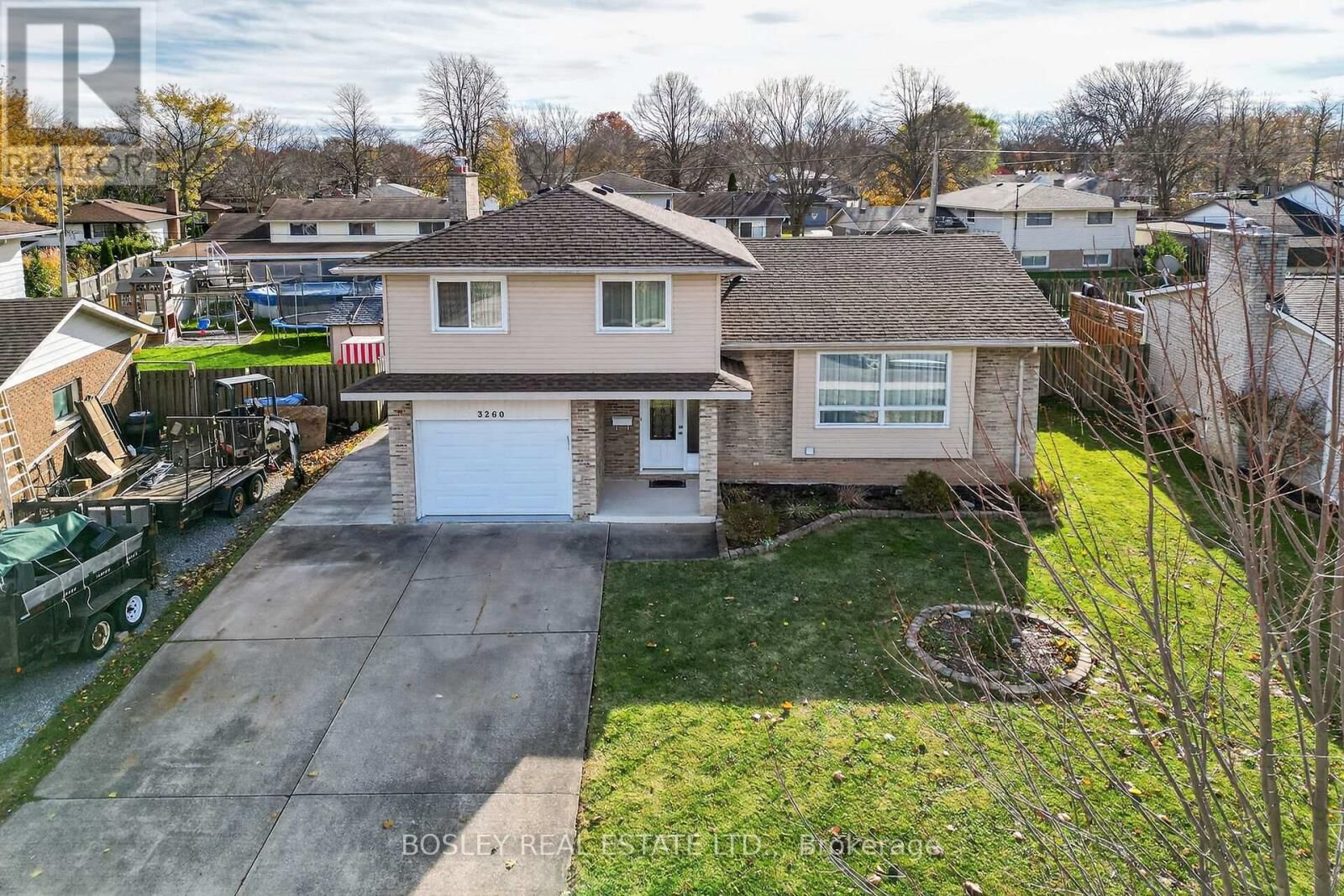 Property Photo:  3260 Harleyford Crescent  ON L2G 7K8 