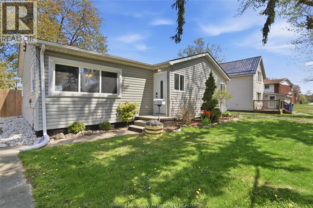 Property Photo:  240 Lakeview Avenue  ON N9Y 1N9 