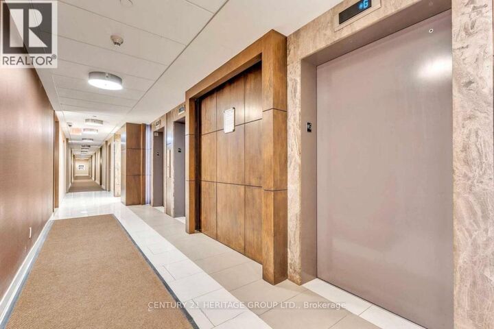 Property Photo:  75 Norman Bethune Avenue 909  ON L4B 0B6 