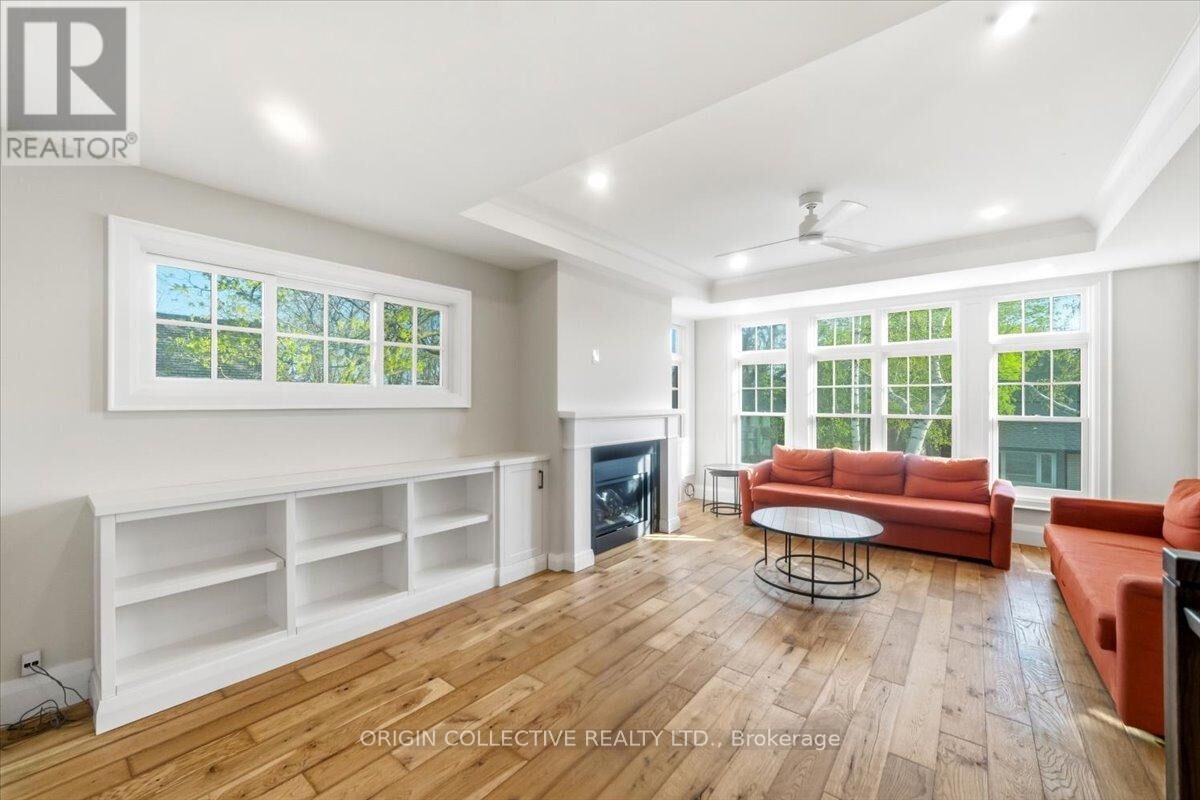 Property Photo:  79 Wilson Street East  ON L6K 3G4 