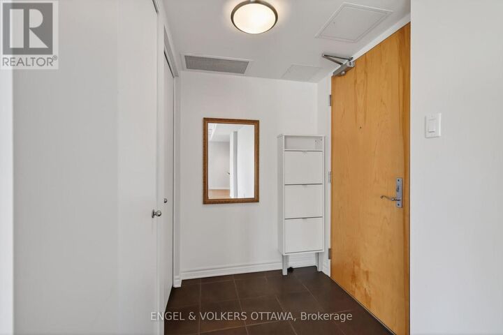 Property Photo:  250 Lett Street 521  ON K1R 0A8 