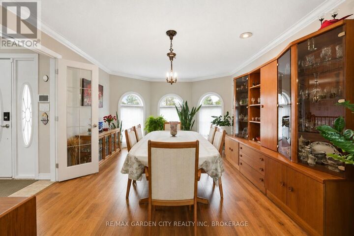 Property Photo:  13 Third Avenue  ON L2W 1A8 