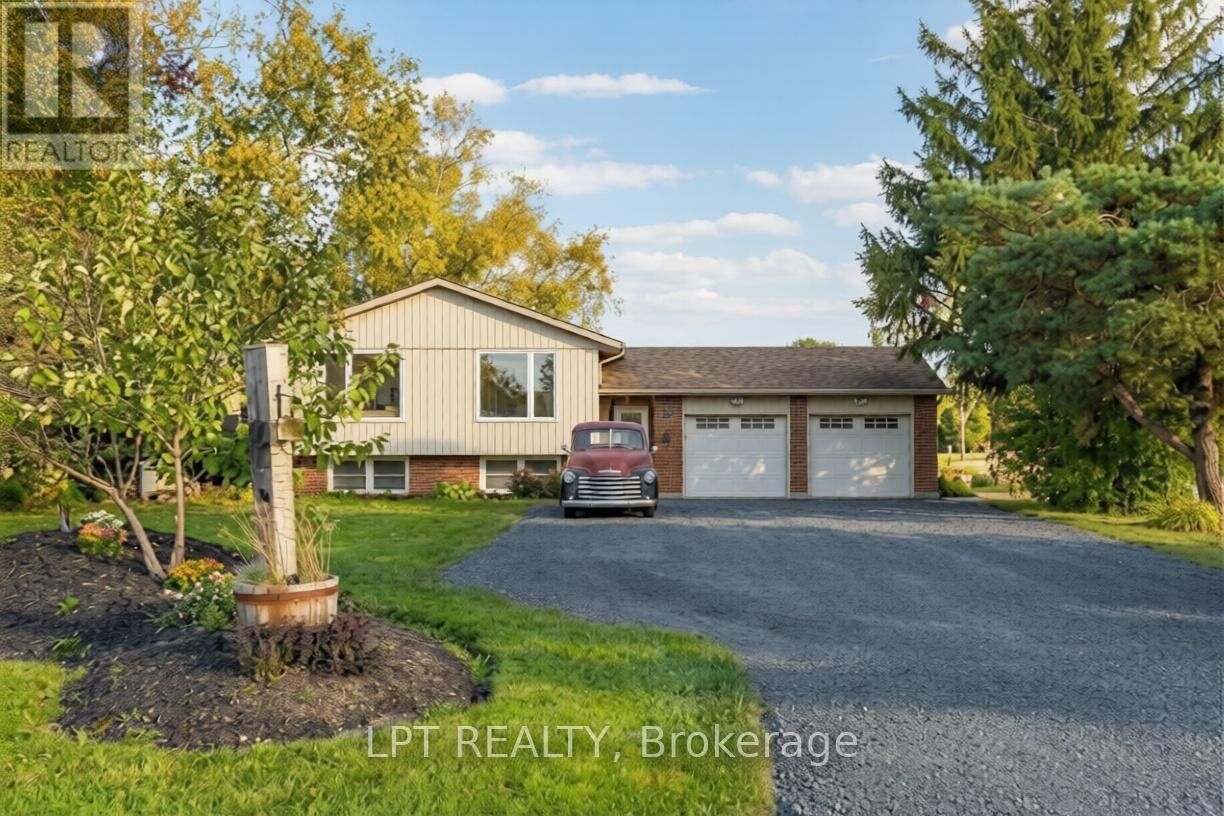 Property Photo:  7429 Sideroad 20 Sideroad  ON N0B 1A0 
