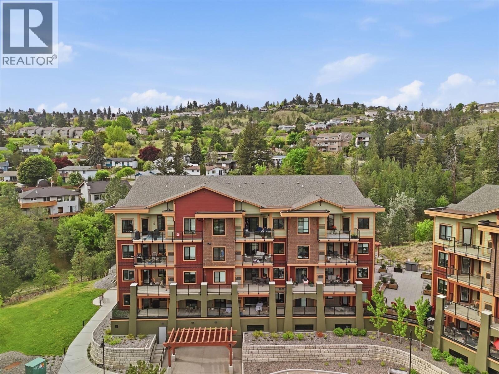 Property Photo:  1405 Springhill Drive 2101  BC V2C 0B4 