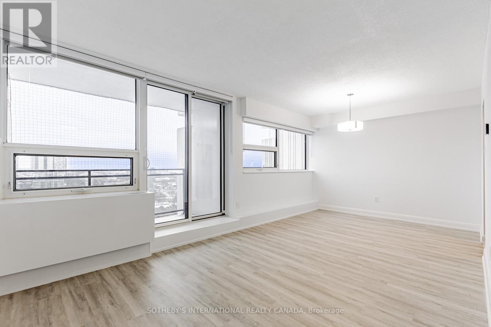 Property Photo:  201 Sherbourne Street N2108  ON M5A 3X1 