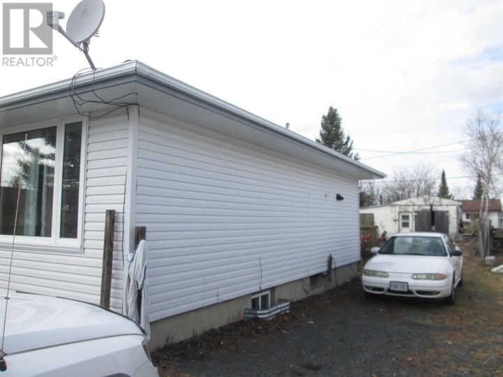 Property Photo: 119 Willow Place ON P0T 1T0