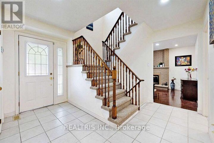 Property Photo:  68 Gretman Crescent  ON L3T 5M2 