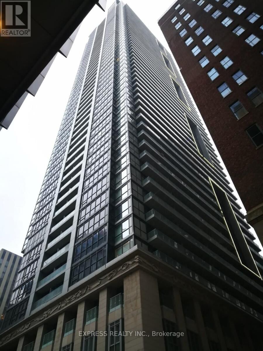 Property Photo:  70 Temperance Street 4308  ON M5H 0B1 