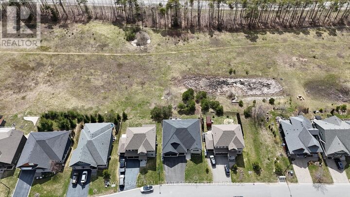 Property Photo:  40 Landscape Drive  ON L0L 2L0 