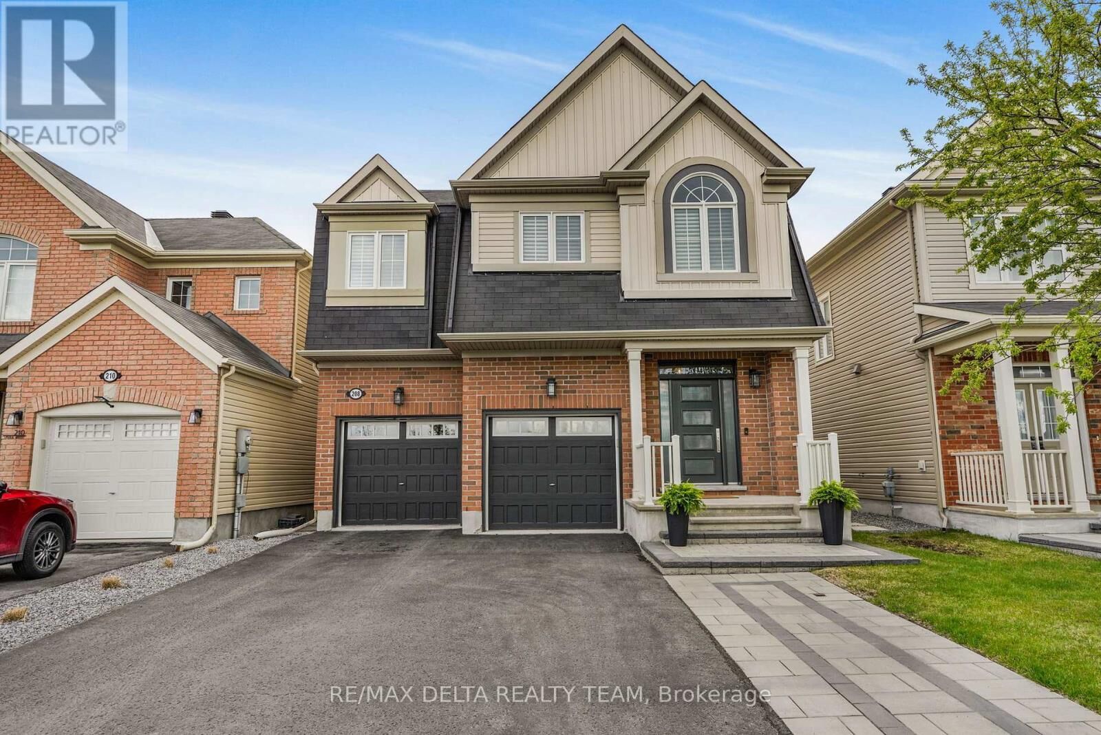 Property Photo:  208 Serra Ridge  ON K4A 0V8 