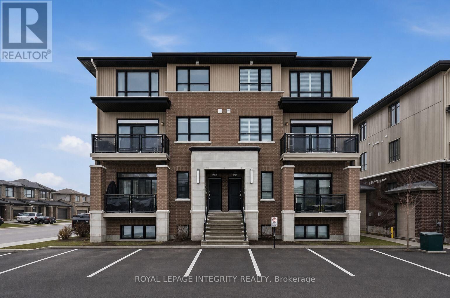 Property Photo:  359 Axis Way  ON K1W 0L7 