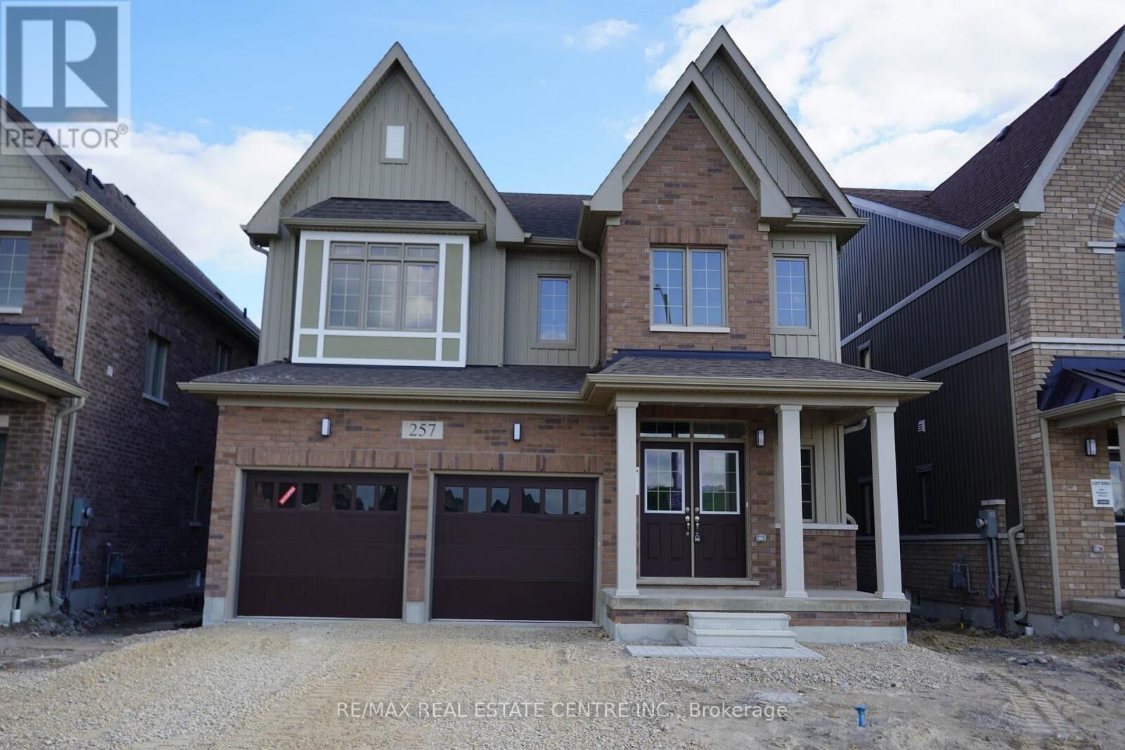 Property Photo:  257 Dingman Street  ON N0G 1A0 