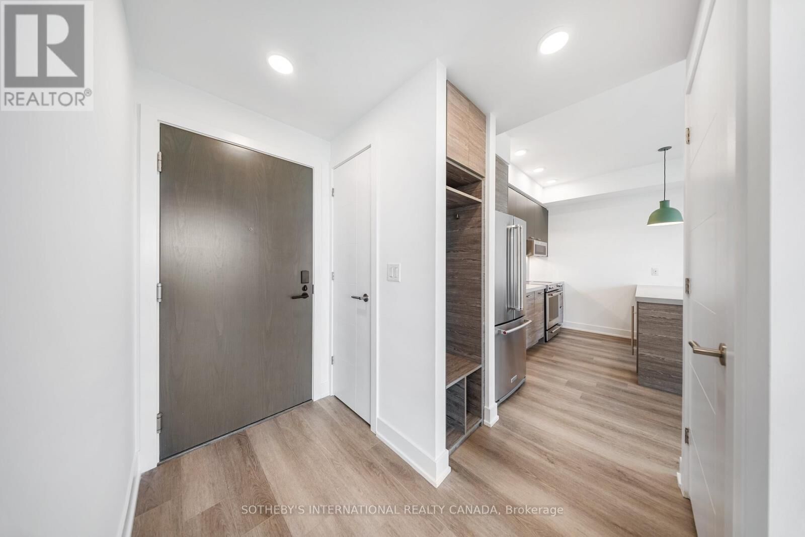 Property Photo:  484 Spadina Avenue 310  ON M5S 0E4 