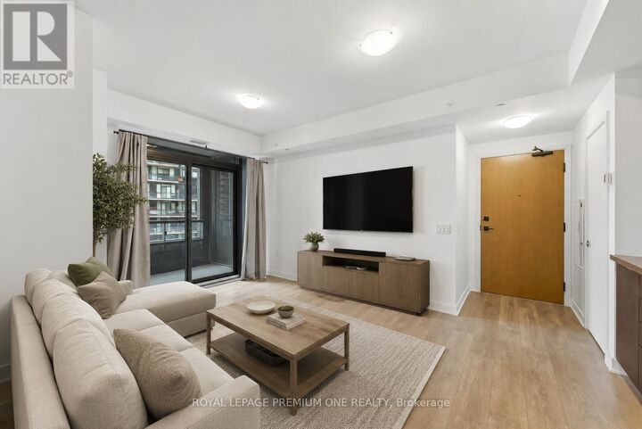 Property Photo:  2920 Highway 7 2404  ON L4K 0P4 