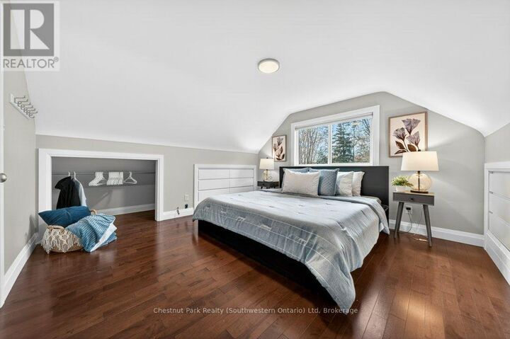 Property Photo:  76 Freeman Avenue  ON N1H 4T3 