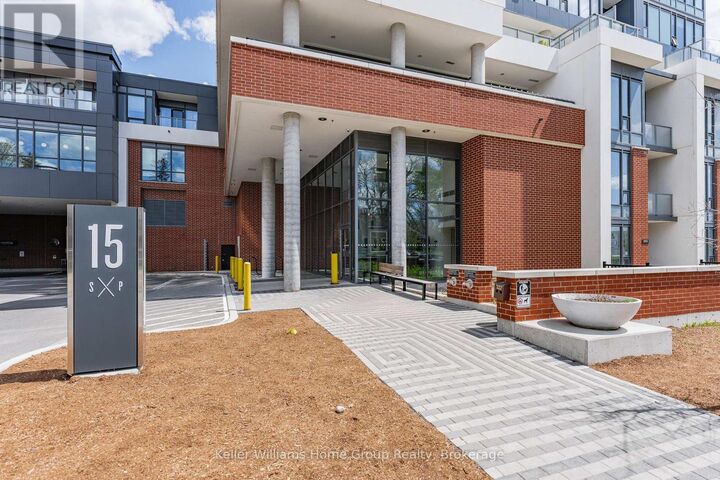 Property Photo:  15 Wellington Street South 2402  ON N2G 0E4 