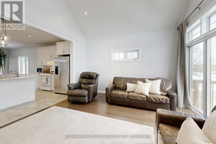 Property Photo:  2 Holtby Court  ON L9L 0B4 