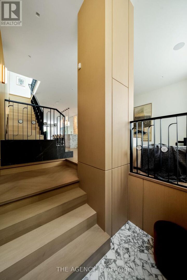 Property Photo:  126 Sherwood Avenue  ON M4P 2A7 