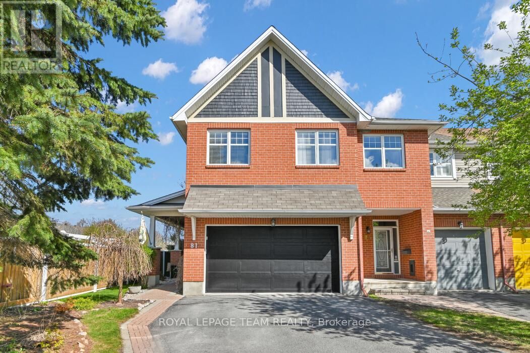 Property Photo:  81 Ambiance Drive  ON K2G 6Y3 