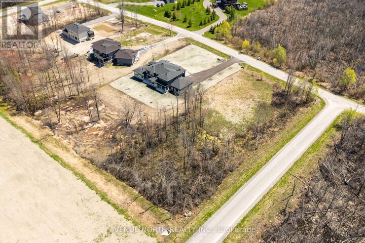 Property Photo:  5829 Red Castle Ridge  ON K4M 0A7 