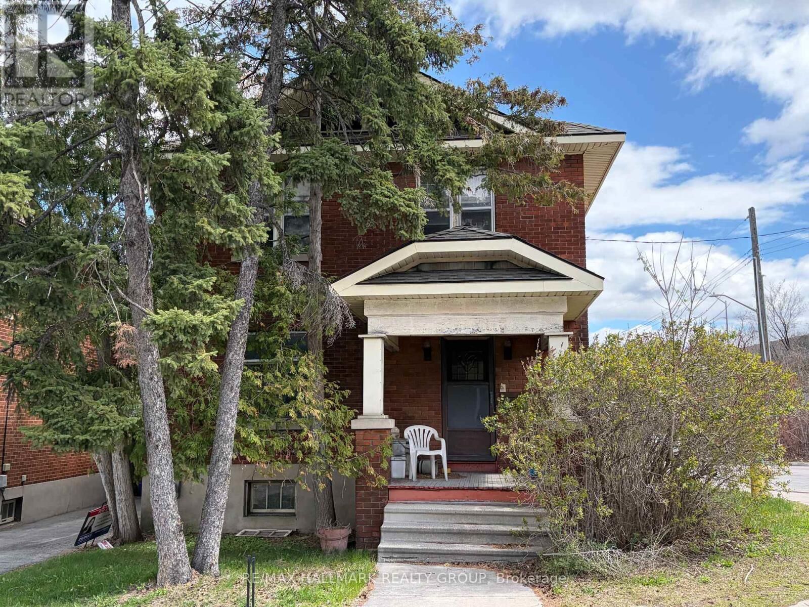Property Photo:  491 Parkdale Avenue  ON K1Y 1H7 