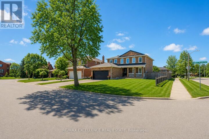 Property Photo:  2 Pebble Beach Court  ON L6S 4E9 