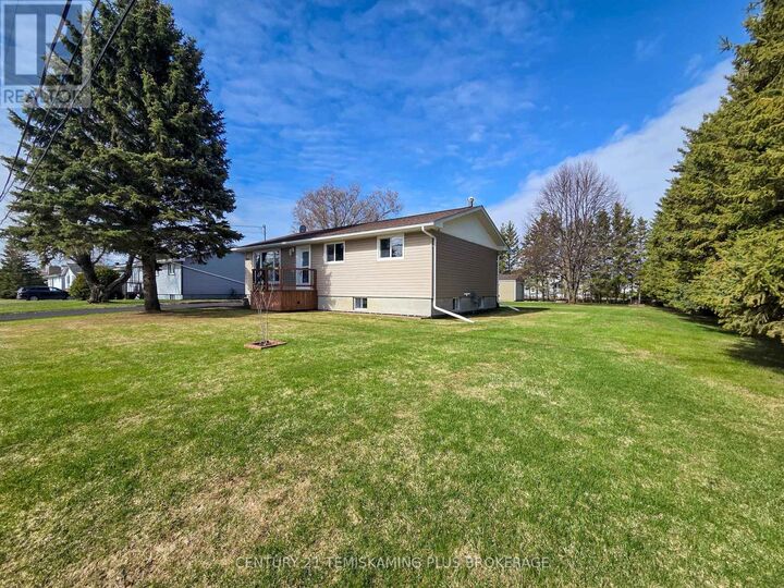 Property Photo:  254 Laurette Street  ON P0J 1P0 