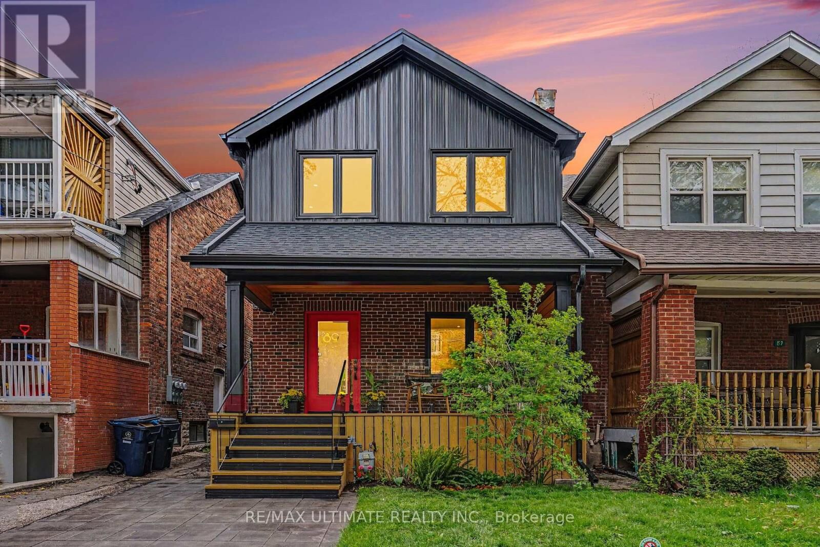 Property Photo:  89 Alberta Avenue West  ON M6H 2R7 
